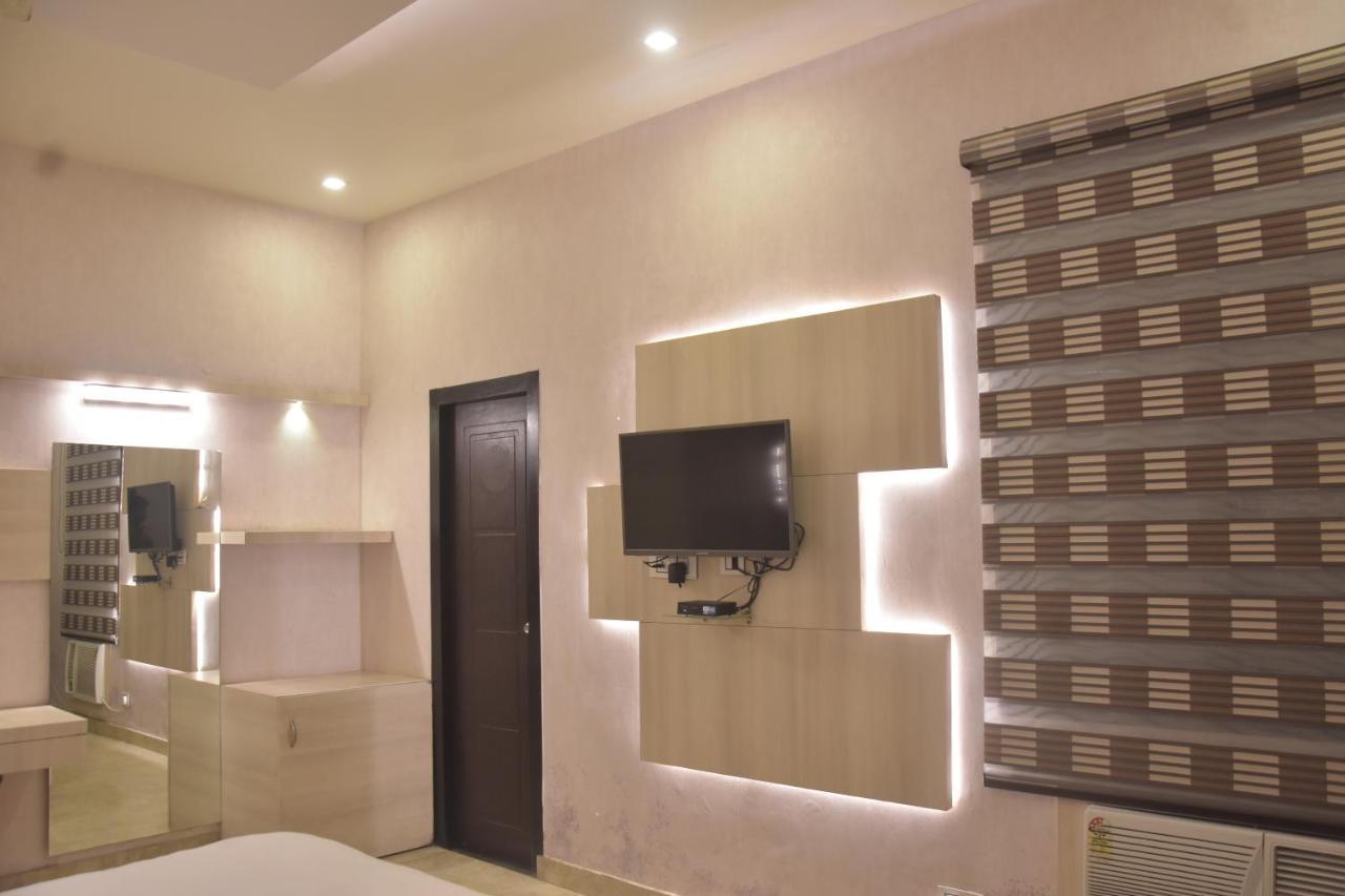 Hotel Mahendra Plaza Hardoi Exterior foto