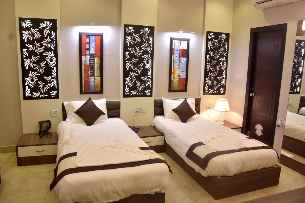Hotel Mahendra Plaza Hardoi Exterior foto